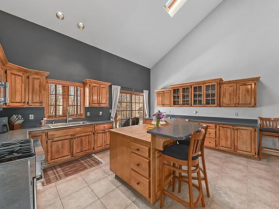2nd image of 14220 W North Oak BOULEVARD