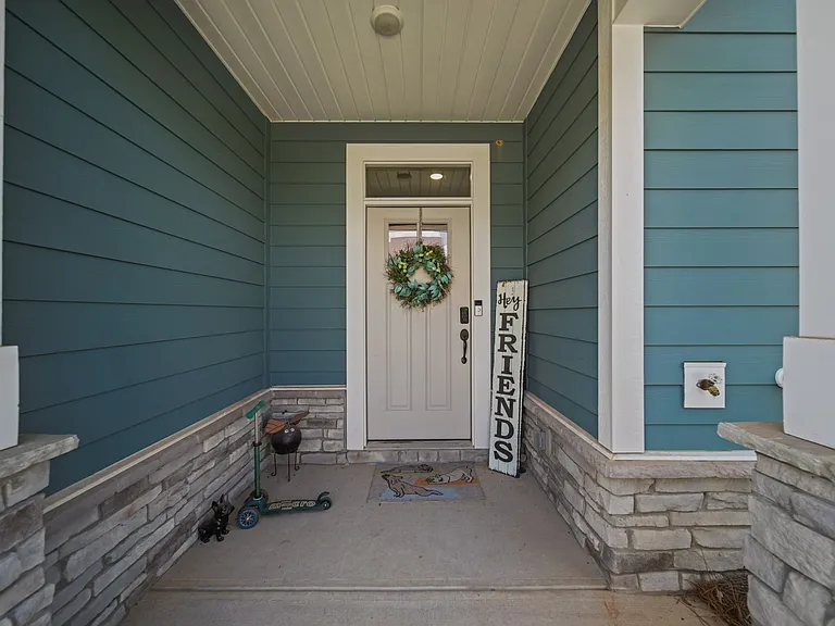 10037 Mamillion Dr — Photo 4
