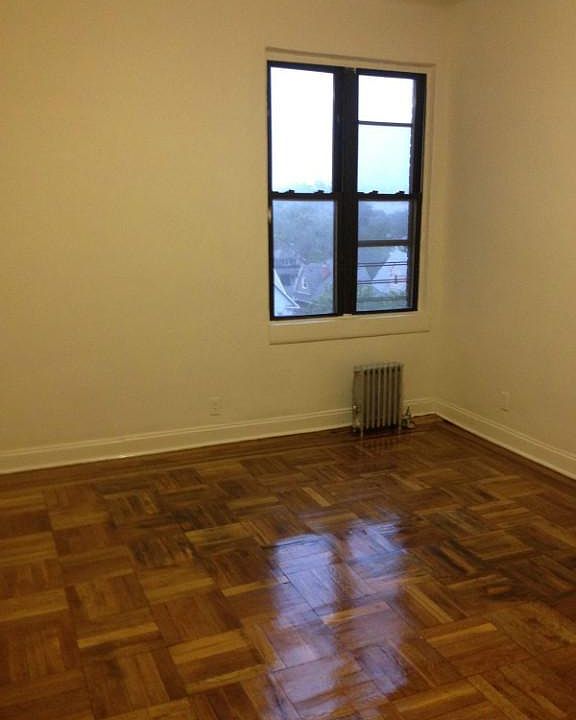 2nd image of 1119 Foster Ave APT 5C