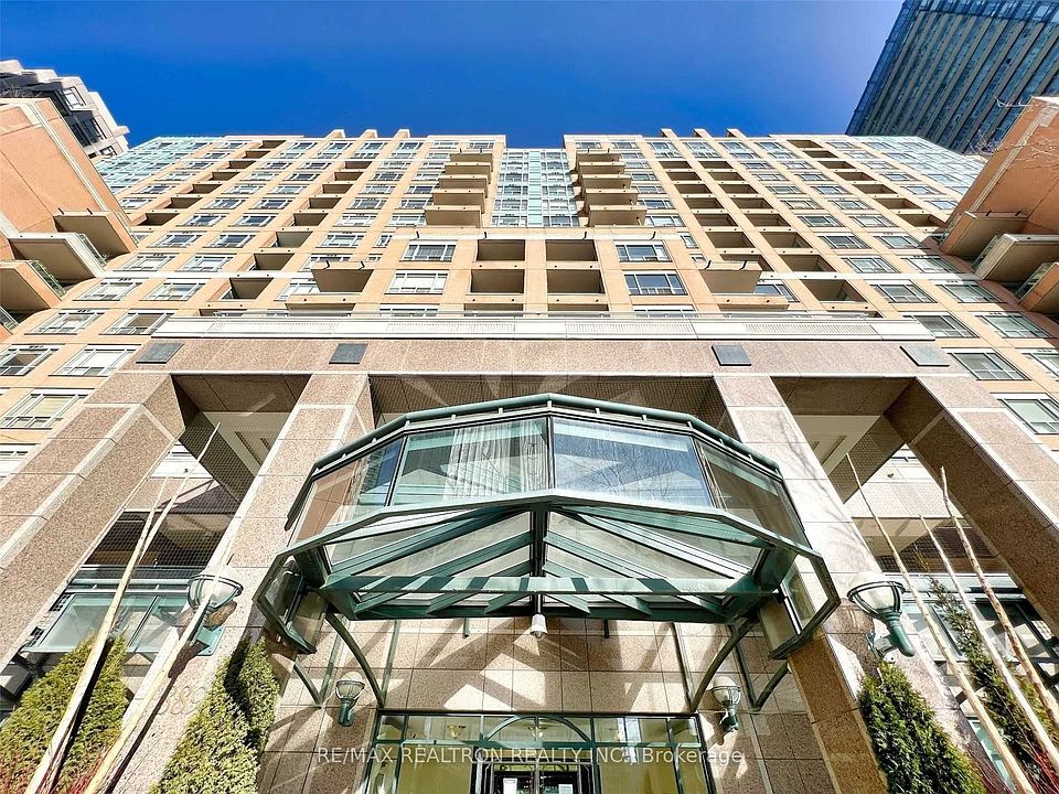 1st image of 887 Bay St #701