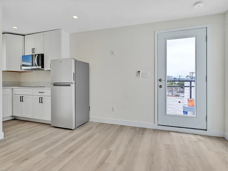 7844 Herschel Ave #106 — Photo 3