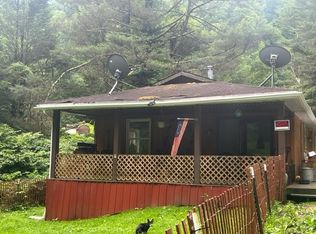 6016 Armstrong Creek Rd, Powellton, WV 25161