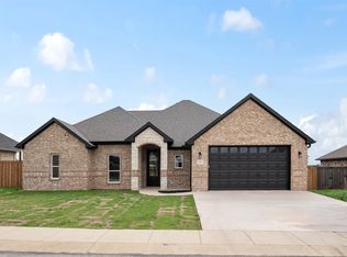 509 Limestone Cir, Mabank, TX 75147