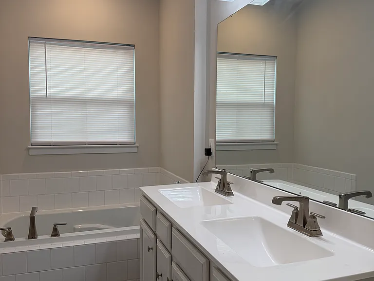 3520 Steamer Dr — Photo 36