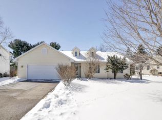 70 Arbor Ridge Dr, Delavan, WI 53115