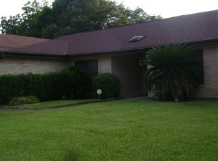 10605 Lofty Pines Dr, Houston, TX 77065