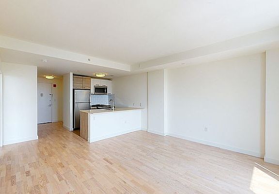 3rd image of 626 Flatbush Ave APT 12J
