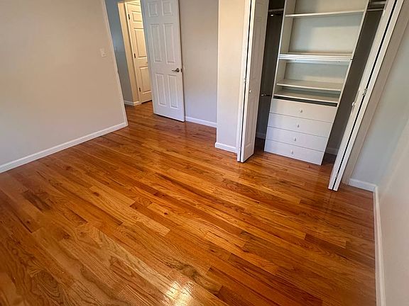 5th image of 20 Hawthorne Dr #23B