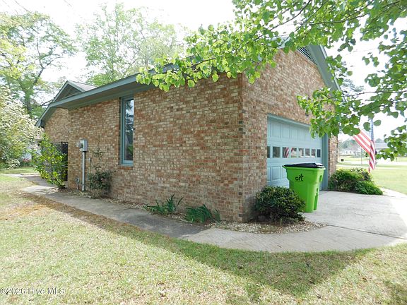 5th image of 914 Muirfield Pl