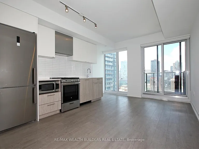251 Jarvis St E #2107 — Photo 4