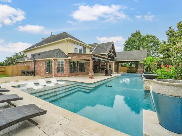 2710 Kestrel Trace Ln, Katy, TX 77494