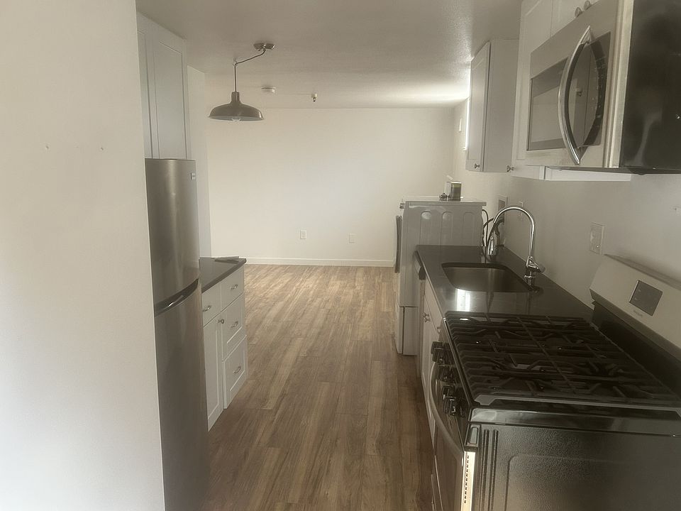 1st image of 3019 17th Ave #5