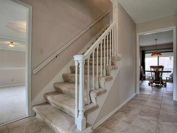 5th image of 2760 S 165 Ave