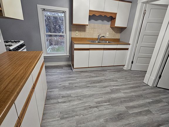 5th image of 3654 W 47th St #2