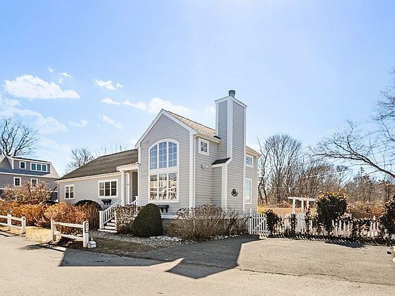 2nd image of 4 Winter Island Rd