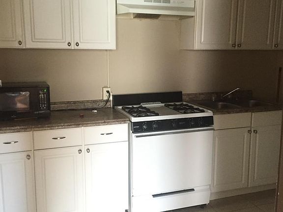 3rd image of 419 Holly Hills Ave APT 2A