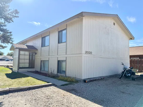2020 Pioneer Ave APT 2, Cody, WY 82414
