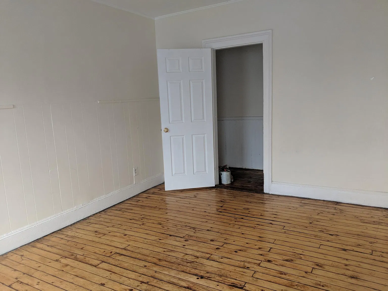 3 bed, 1200 sqft, $1,795 — Photo 2