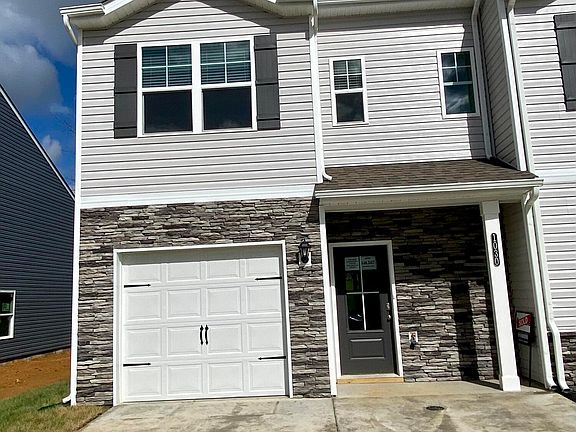 2nd image of 1030 Saylors Pl