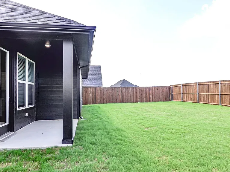 961 Tesslynn Ave — Photo 13