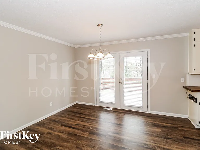 1715 Straw Valley Rd — Photo 5