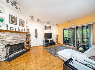 357 Sandcastle Ky, Secaucus, NJ 07094