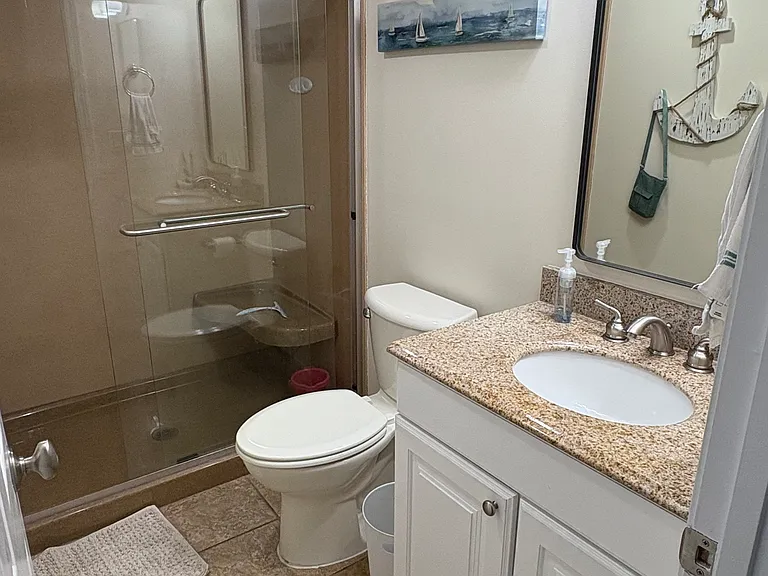 2700 N Shore Dr #F-20 — Photo 7