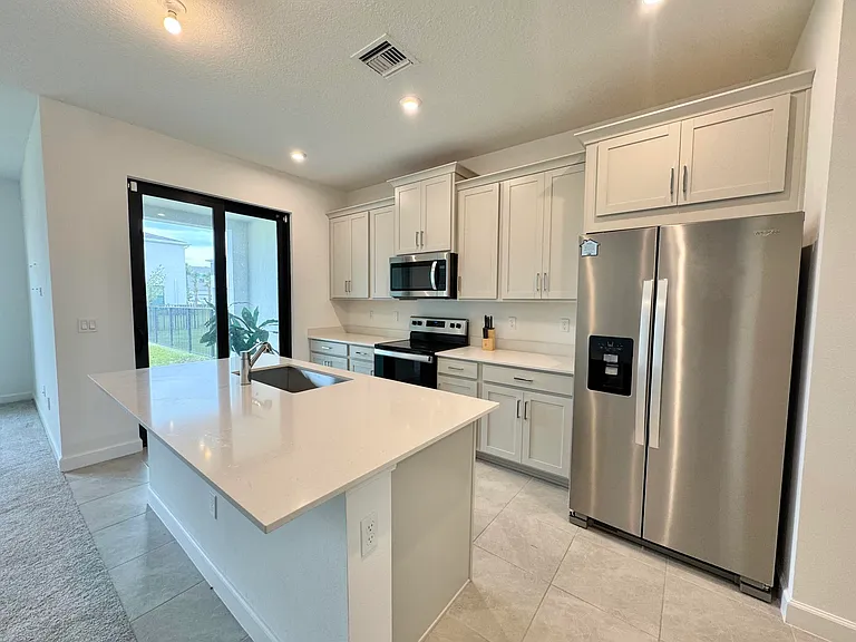 14122 SW Thorens Dr — Photo 5