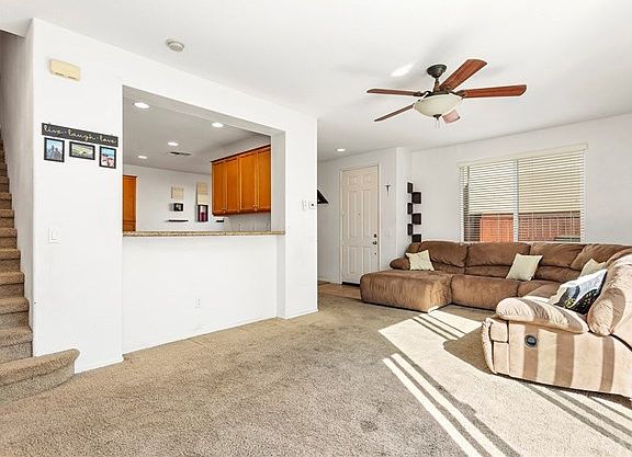 5th image of 27489 Hazelhurst St Unit 2