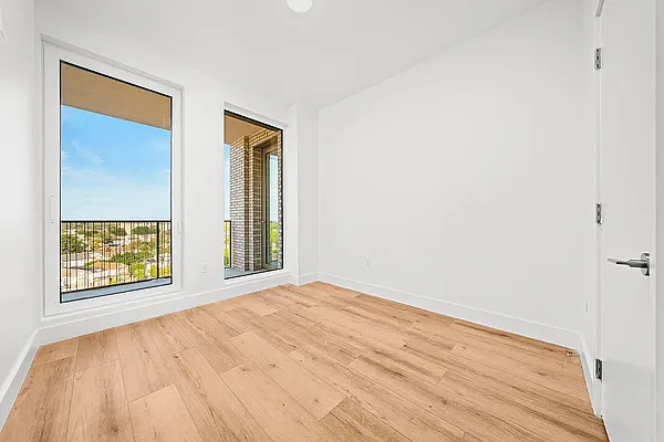 Bedroom, photo 1