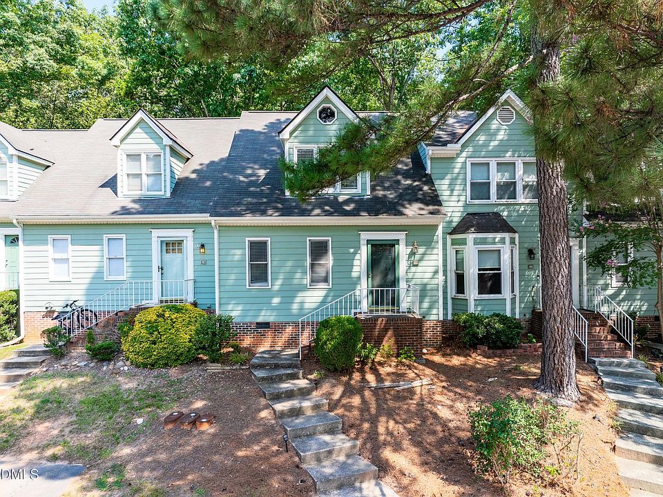 1st image of 408 Oak Run Dr