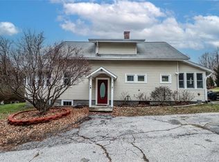 9 Old Grove St, New Milford, CT 06776