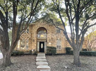 2 Devon Ct, Mansfield, TX 76063