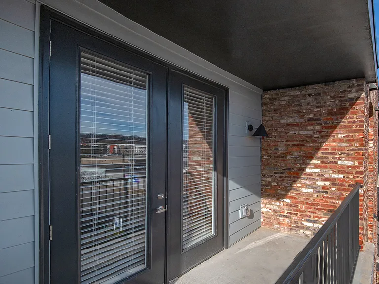 Artisan Flats — Photo 22
