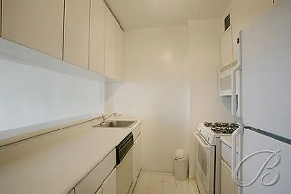 Rented by Bellmarc Realty | media 87