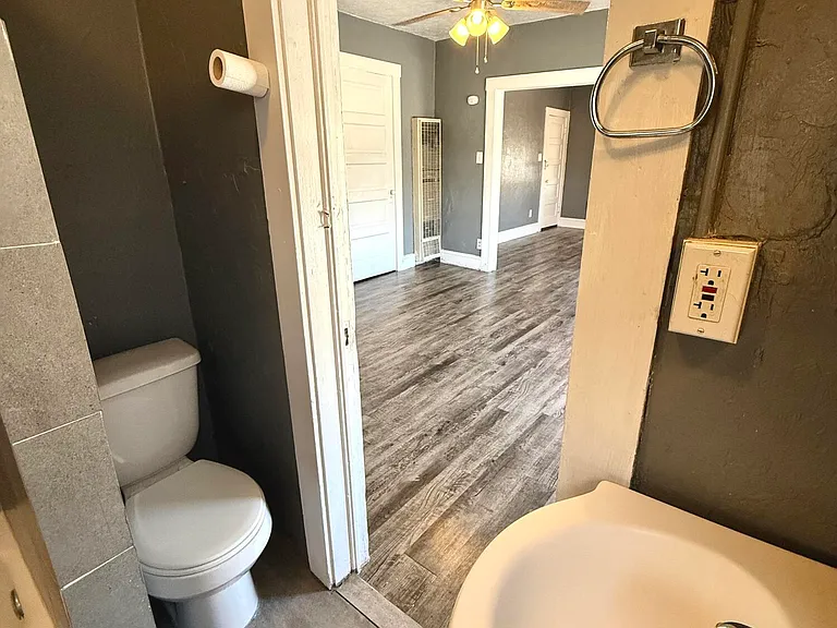 714 E River Ave #3 — Photo 11