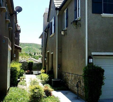 4th image of 19346 Laroda Ln