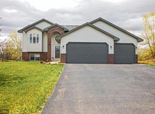 23404 Arrowhead St NW, Saint Francis, MN 55070