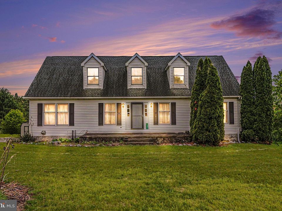 1st image of 19 Forest Ln