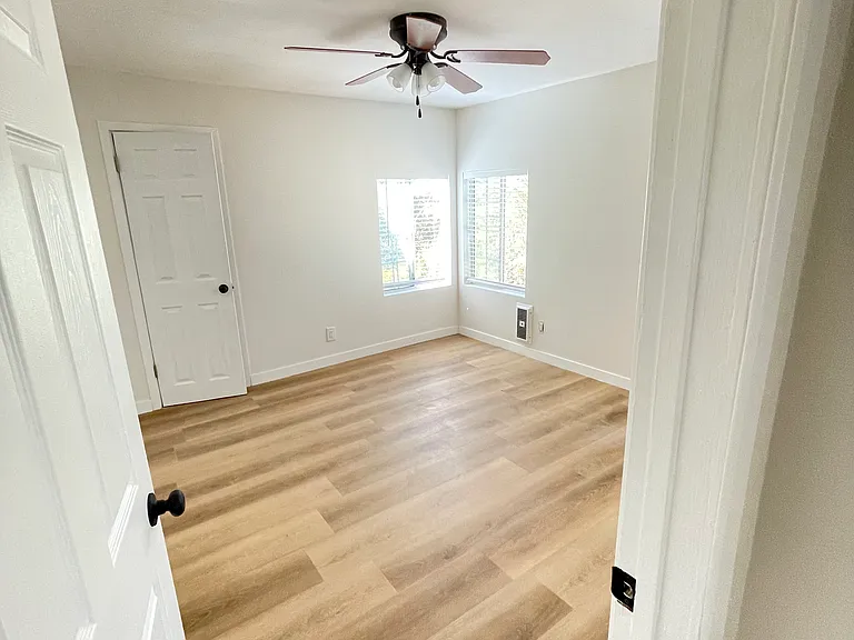 533 Mar Vista Dr — Photo 9