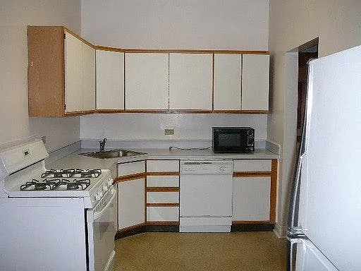 858 W Oakdale Ave — Photo 17