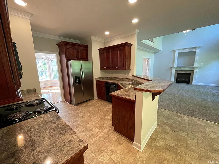 112 Worthington Ct — Photo 13