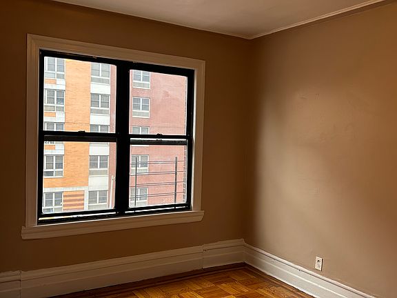 2nd image of 2602 University Ave #4