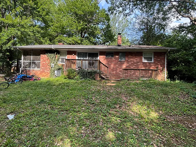 145 W Park Dr — Photo 4