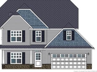 2221 Oldenburg Ln, Hope Mills, NC 28348