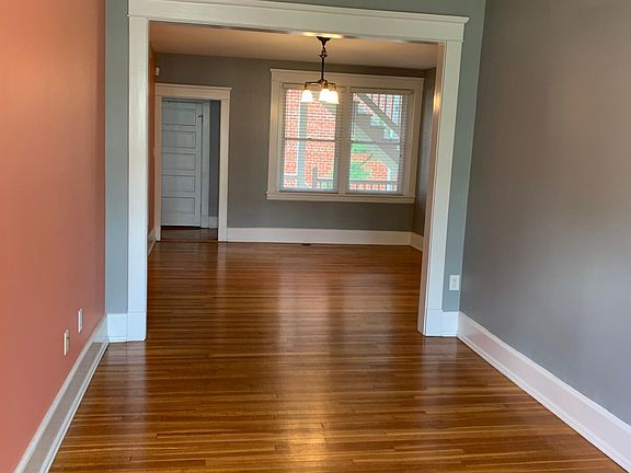 2nd image of 3327 Grove Ave #U4