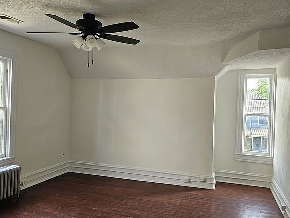 5th image of 1334 Grainger Ave