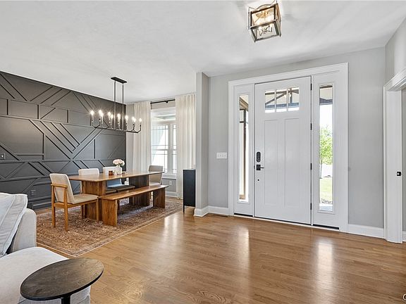 4th image of 221 Lexi Ln
