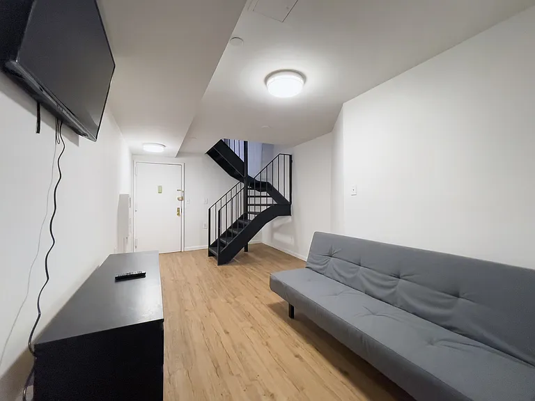 407 W 51st St #1E — Photo 13