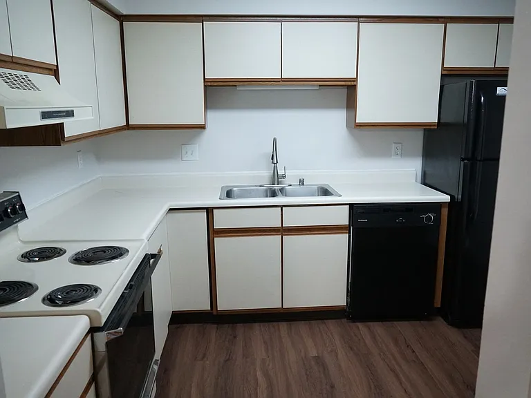 Orchard Village Apartments — Photo 232